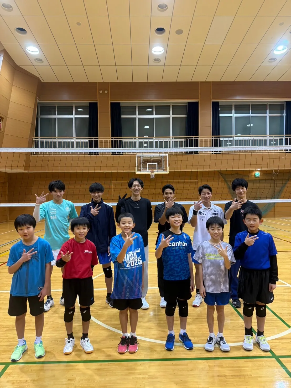 秋鹿伊吹氏指導のジュニアバレー教室